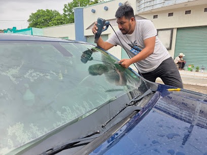 Negocio Autoaccesorios Y Polarizados Tizimín