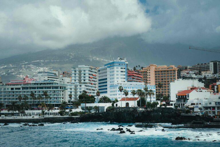 Ahorro de energía en hoteles de la costa pacífica mediante películas solares
