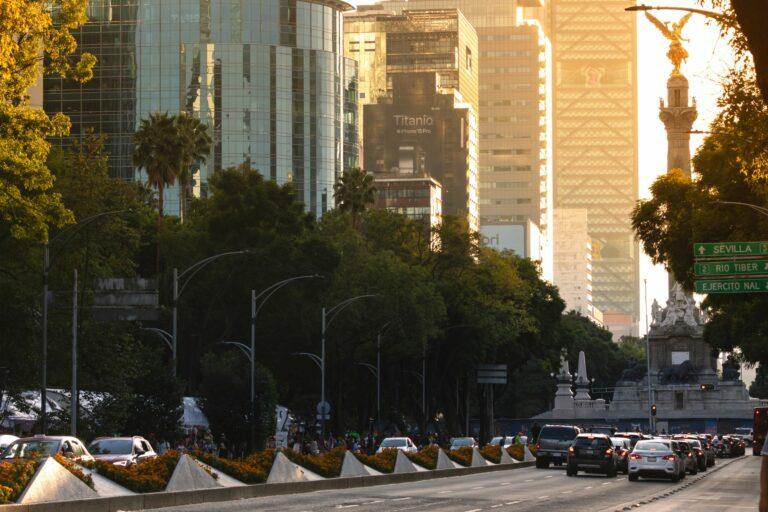 Casos de éxito en México: Reducción de huella ecológica mediante películas solares