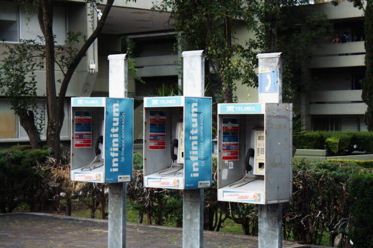 Desmantelamiento de Cabinas Telefónicas en México: Un Paso Hacia la Modernización Urbana