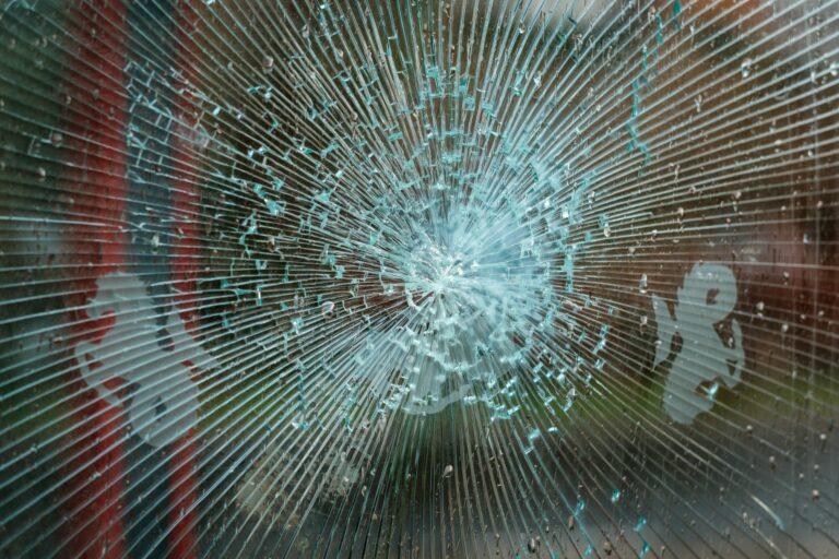 Polarizado Anti-Impacto para Negocios: Protección Contra Vandalismo