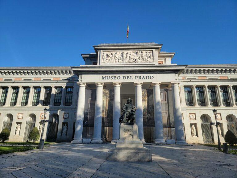 Protección de Colecciones Históricas: Uso de Películas con Filtro UV en Museos